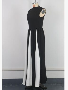 Sleeveless Color Block Long Dress Elegant Flowy Black and White Swing Gown Sz 3X